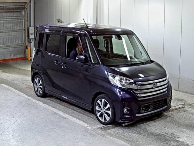 8313 Nissan Dayz roox B21A 2015 г. (LAA Shikoku)